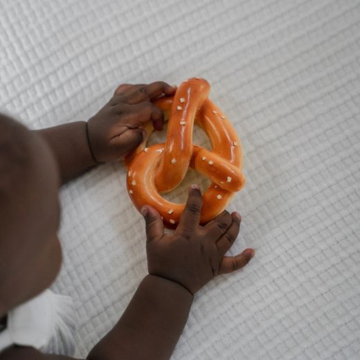 Mordedor Bebé Pepe le Pretzel